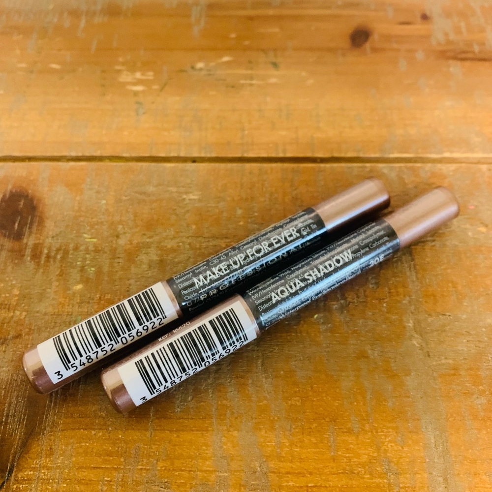 2pk Makeup Forever 20E Aqua Shadow Eye Pencil